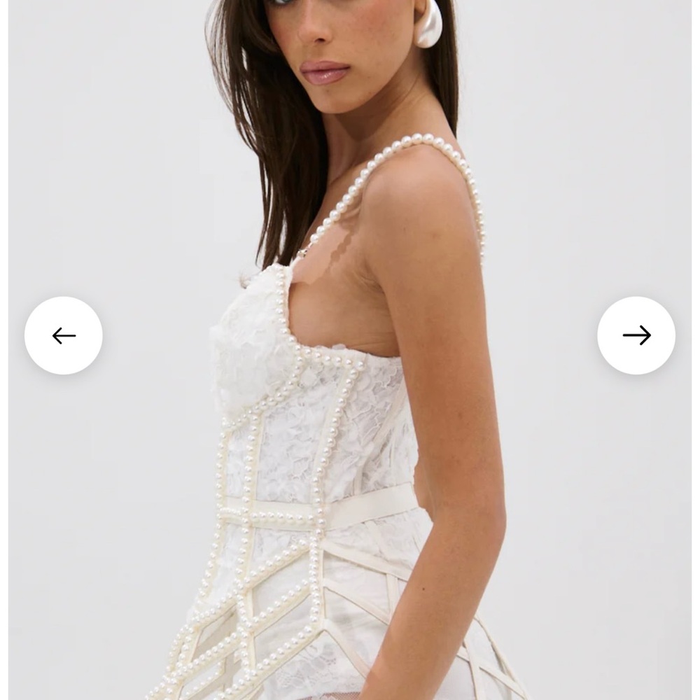 AKIRA PEARL QUEEN CORSETED CAGE TOP Size L - Picture 2 of 8